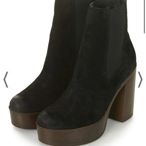 TOPSHOP, ‘HOLLY '70s’ Chunky Ankle Boots. Black.